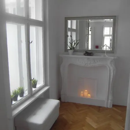 Apartament Spacious 1 Bed Basilica - With Balcony