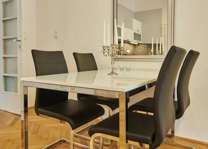 Appartement 1 Bedroom Sleeps 2 -balcony -lift Access Budapest