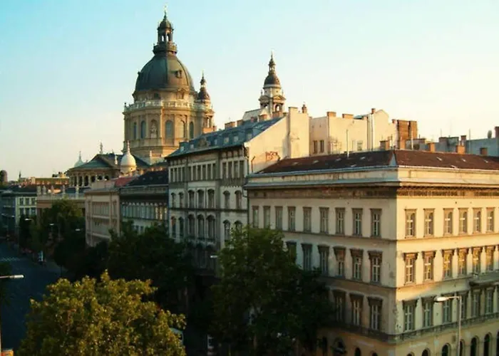 Appartement 1 Bedroom Sleeps 2 -balcony -lift Access Budapest